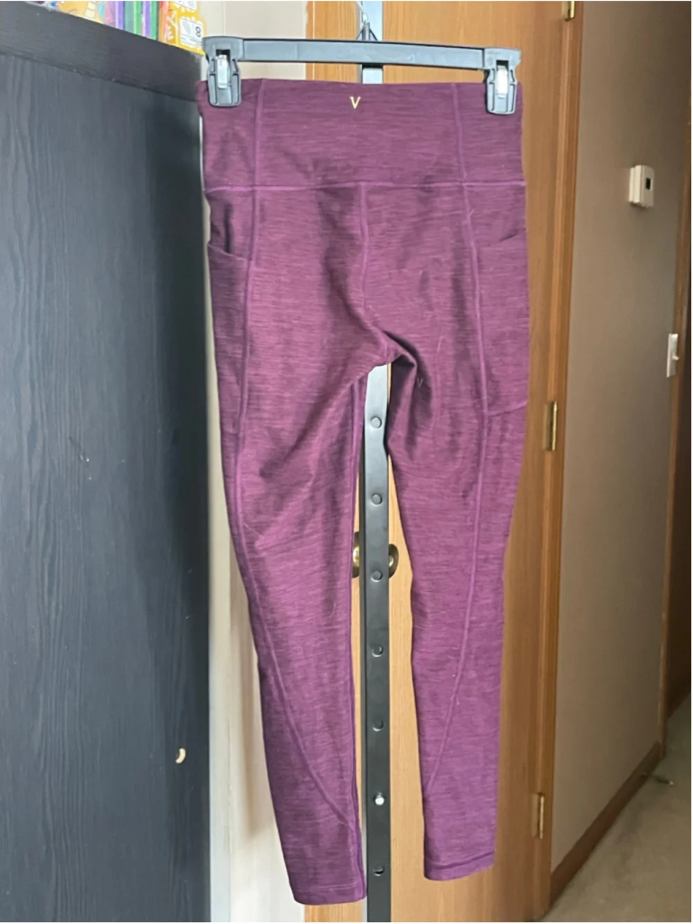 Women's Victoria's Secret Leggings Size 2 Purple